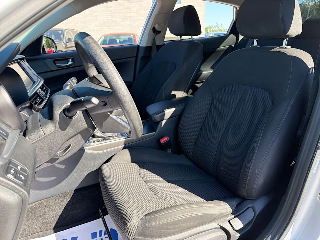 Thumbnail: 2020 Kia Optima - 11