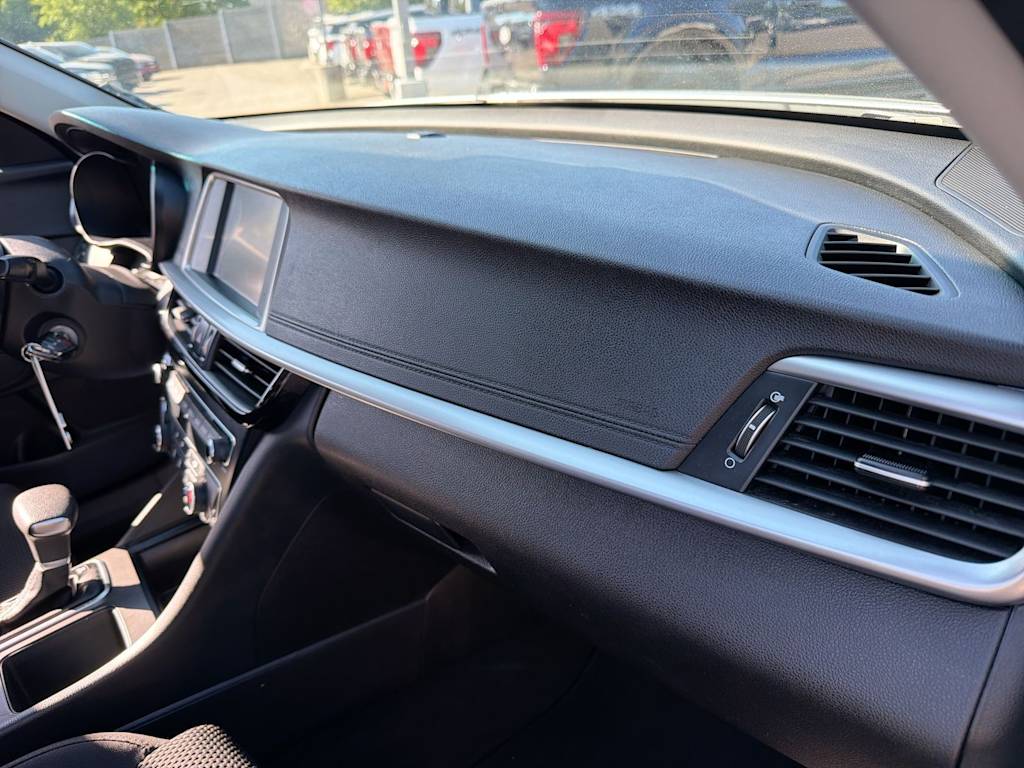 Thumbnail: 2020 Kia Optima - 2