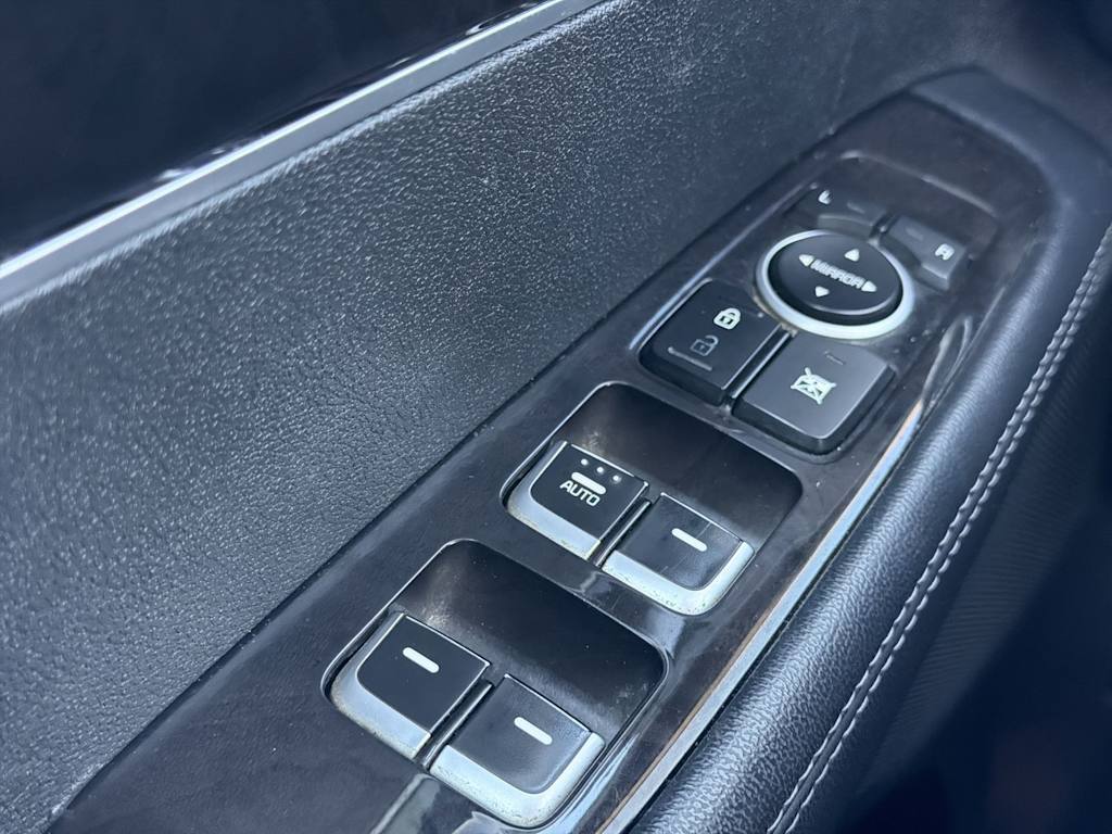 Thumbnail: 2017 Kia Sorento - 28