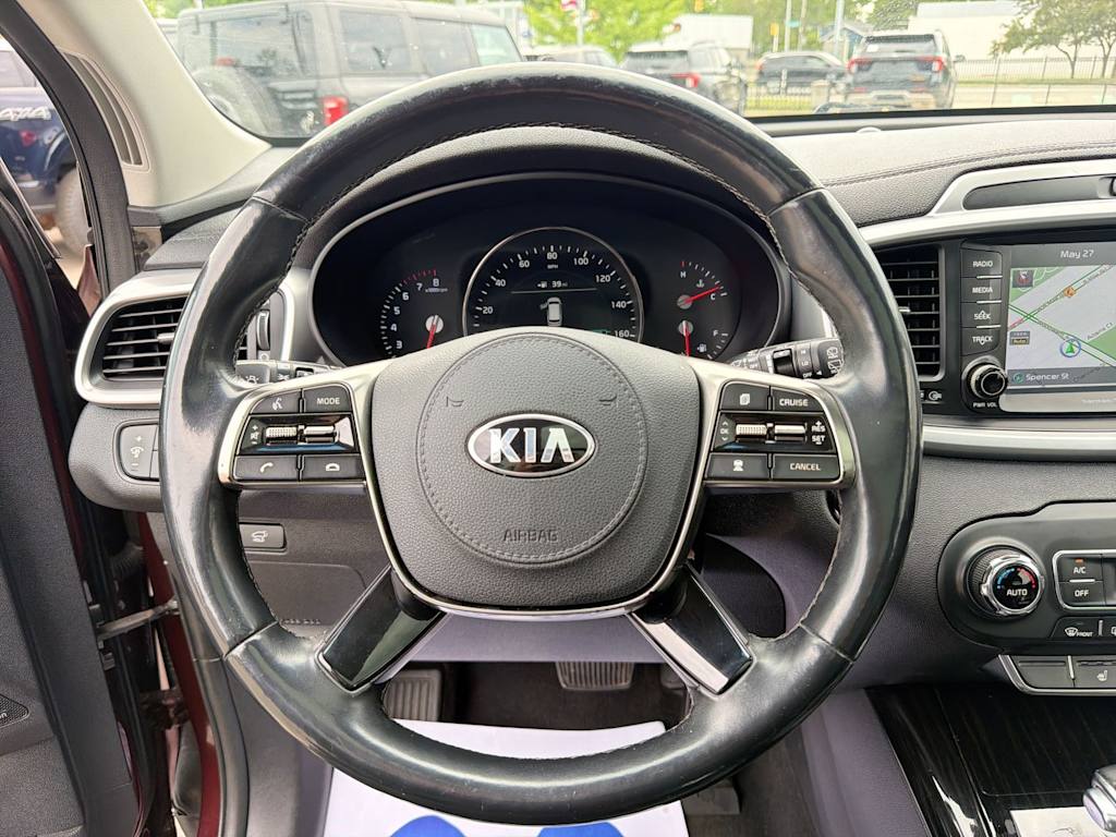 Thumbnail: 2019 Kia Sorento - 9