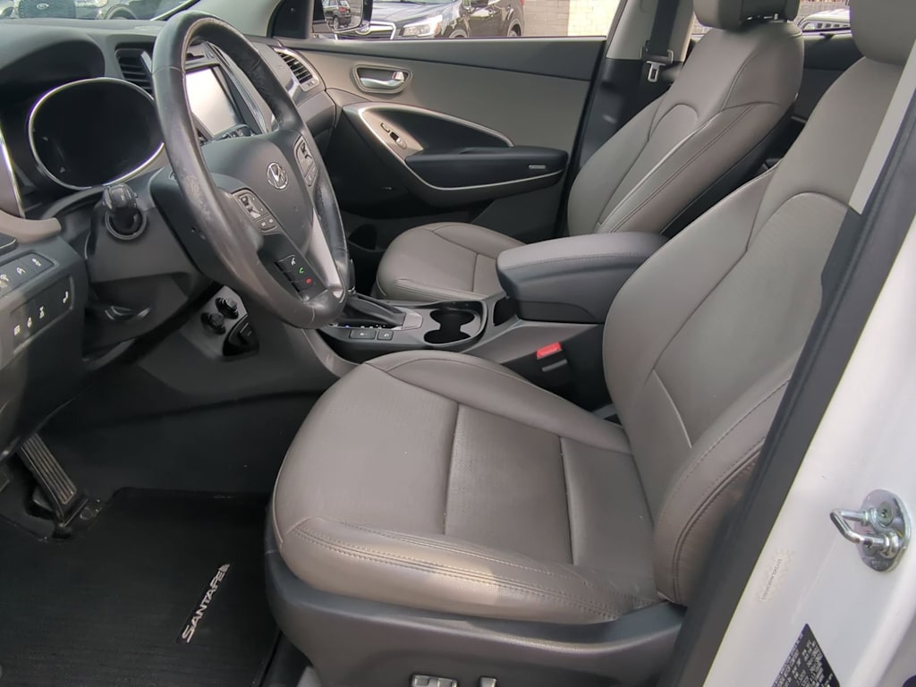 Thumbnail: 2016 Hyundai Santa Fe - 10