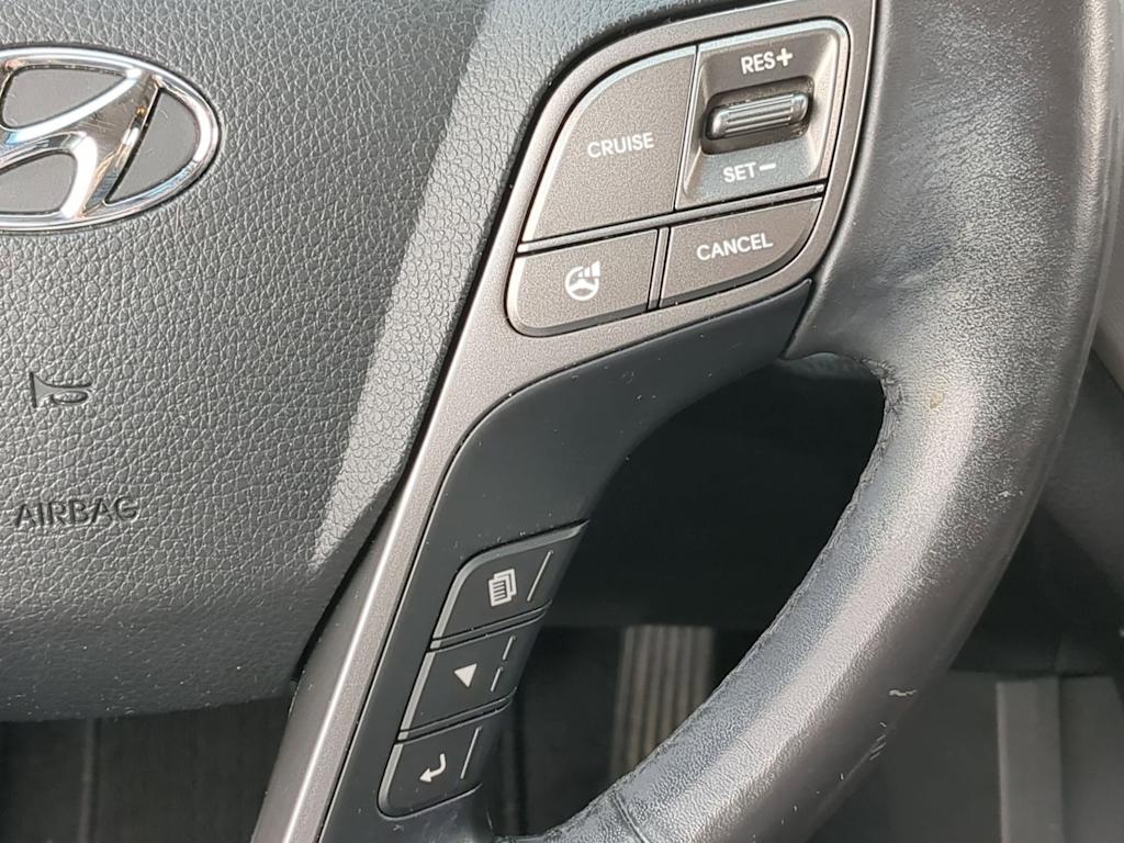 Thumbnail: 2016 Hyundai Santa Fe - 30