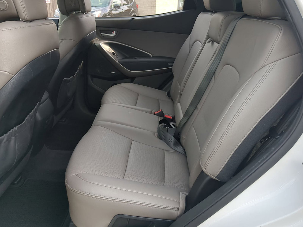Thumbnail: 2016 Hyundai Santa Fe - 27