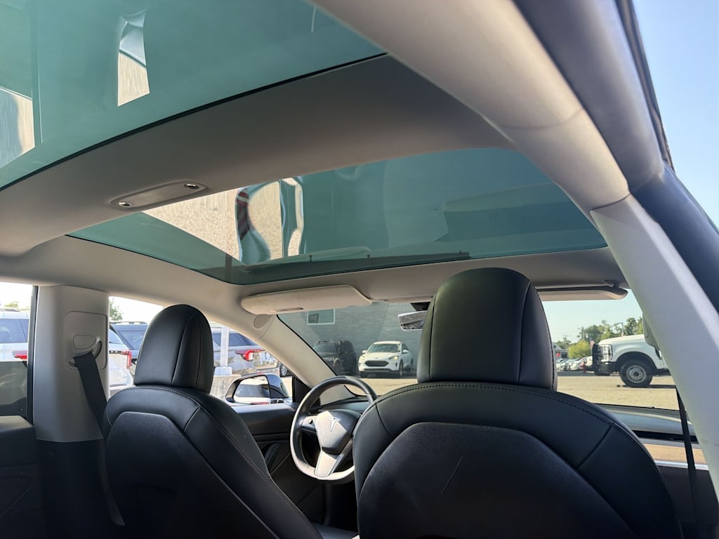 Thumbnail: 2020 Tesla Model 3 - 25