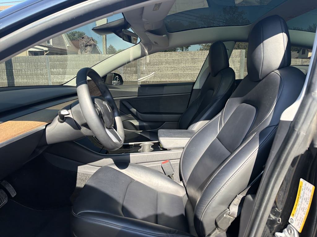 Thumbnail: 2020 Tesla Model 3 - 8
