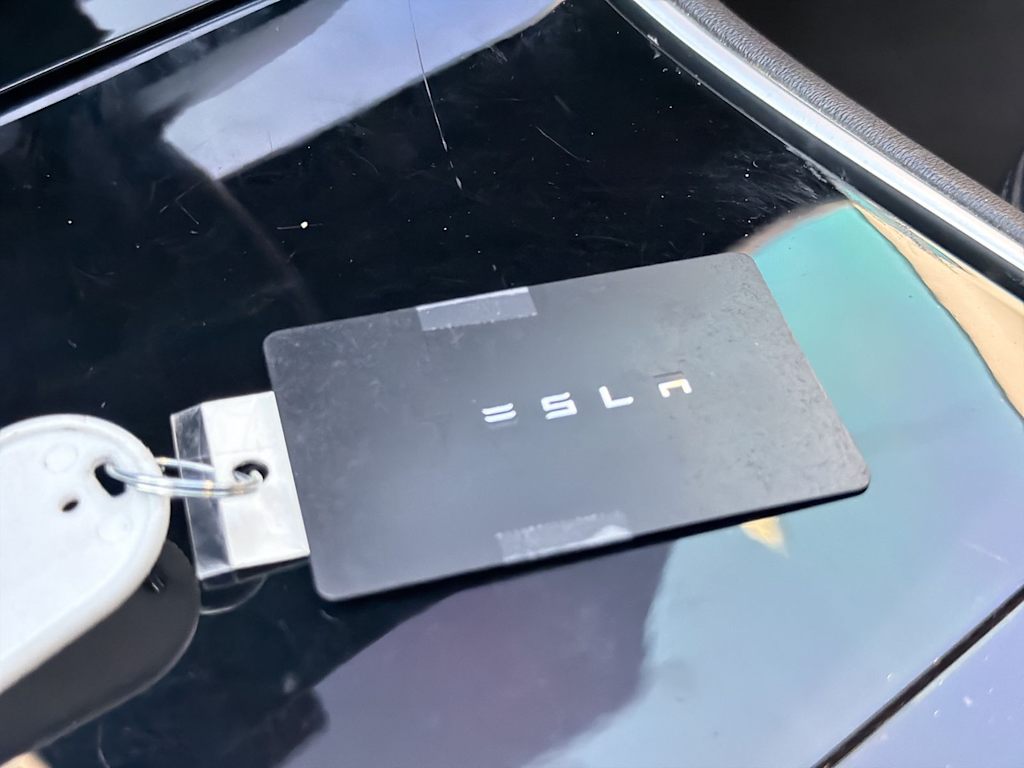 Thumbnail: 2020 Tesla Model 3 - 34