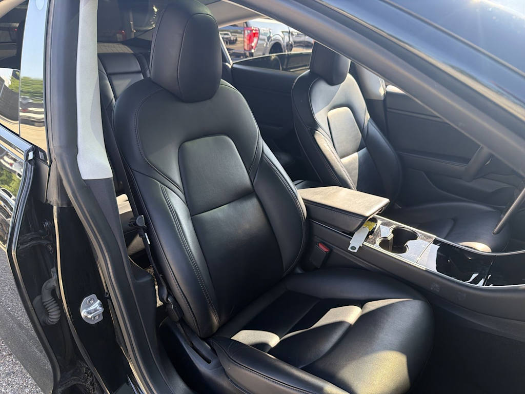 Thumbnail: 2020 Tesla Model 3 - 26
