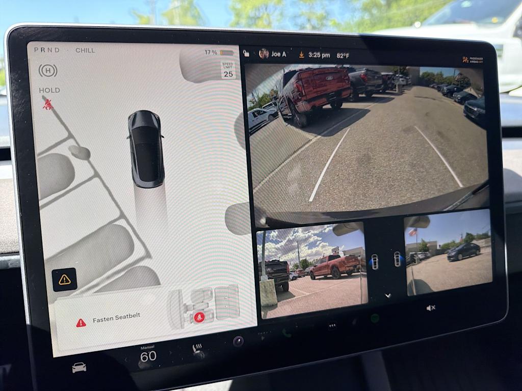 Thumbnail: 2023 Tesla Model 3 - 33