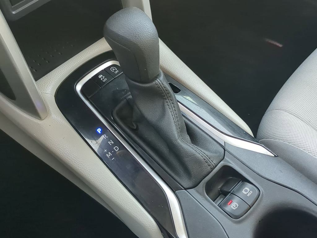 Thumbnail: 2022 Toyota Corolla Cross - 15