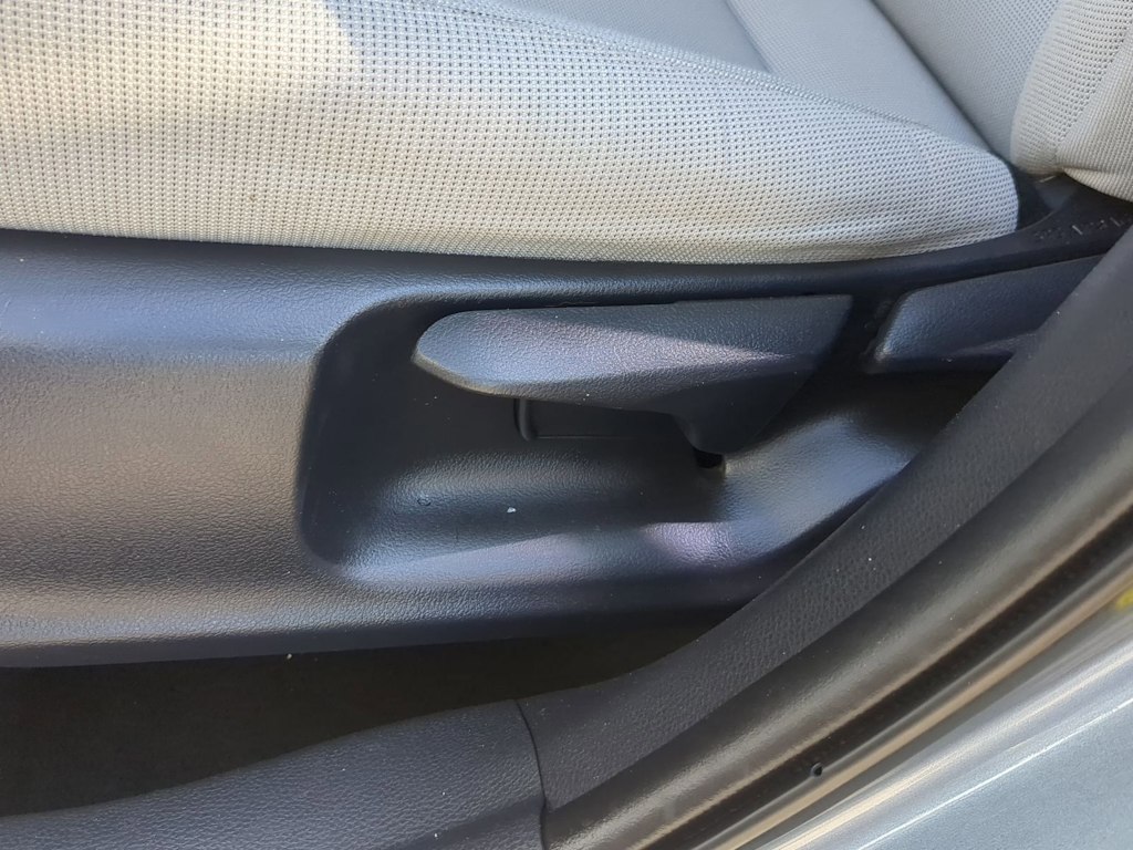 Thumbnail: 2022 Toyota Corolla Cross - 26