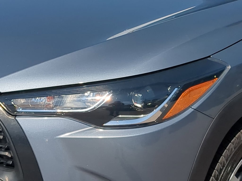 Thumbnail: 2022 Toyota Corolla Cross - 24