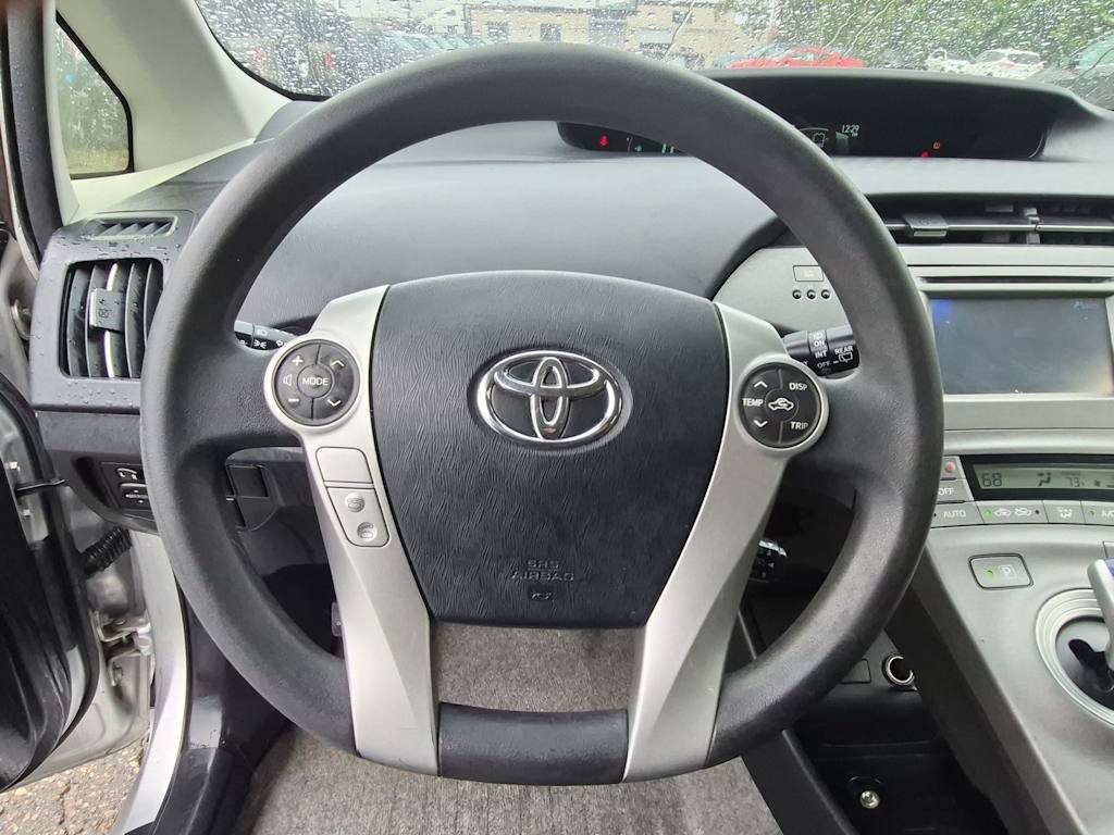 Thumbnail: 2013 Toyota Prius - 11