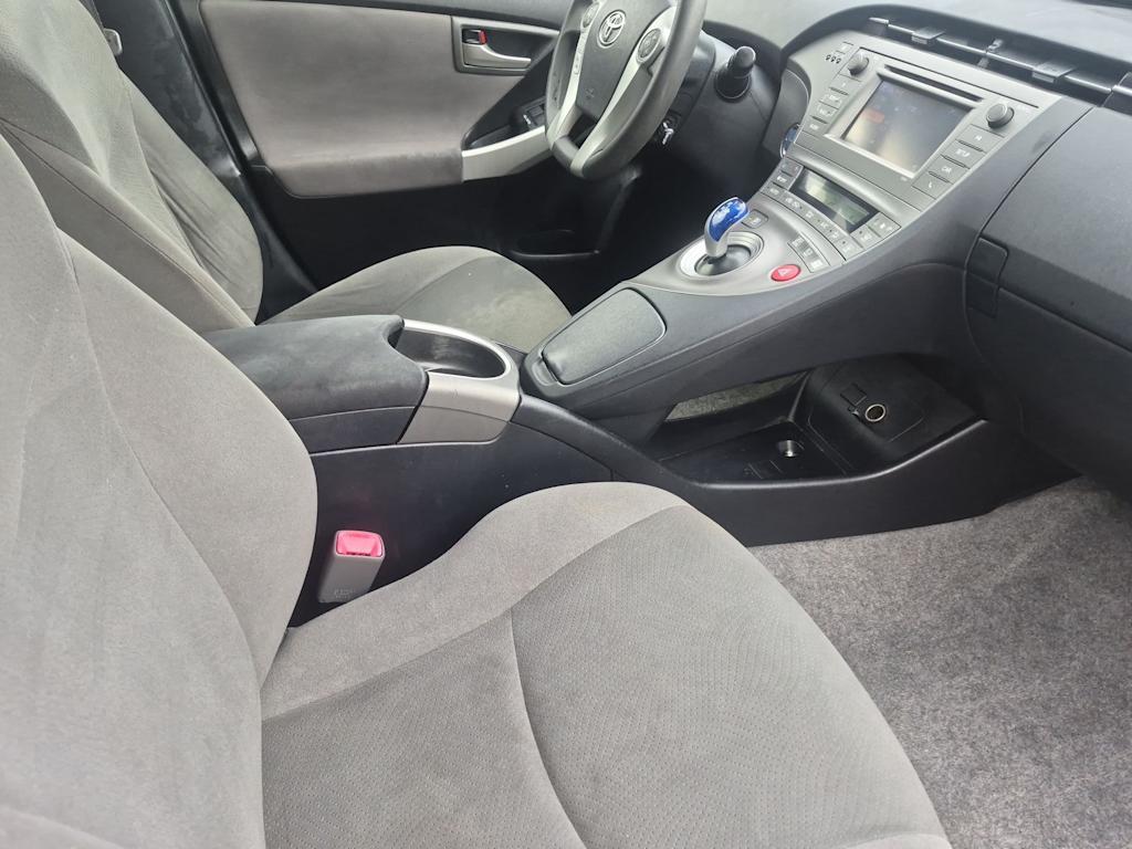 Thumbnail: 2013 Toyota Prius - 24