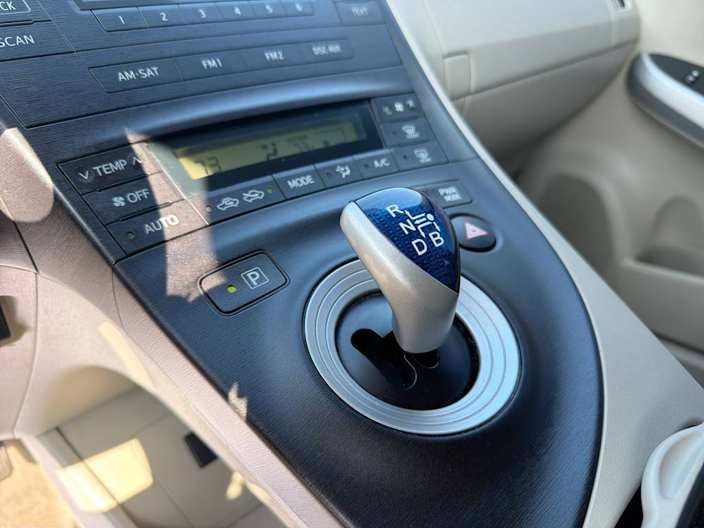 Thumbnail: 2010 Toyota Prius - 14