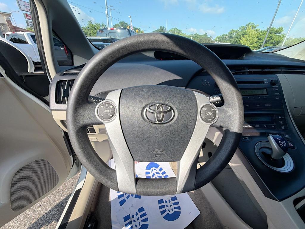 Thumbnail: 2010 Toyota Prius - 9
