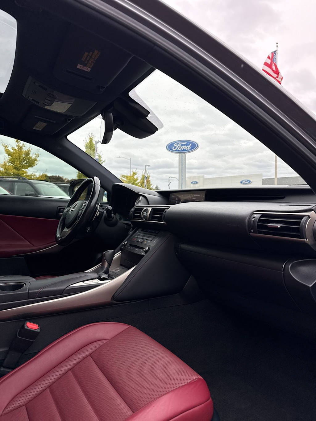 Thumbnail: 2019 Lexus IS - 8