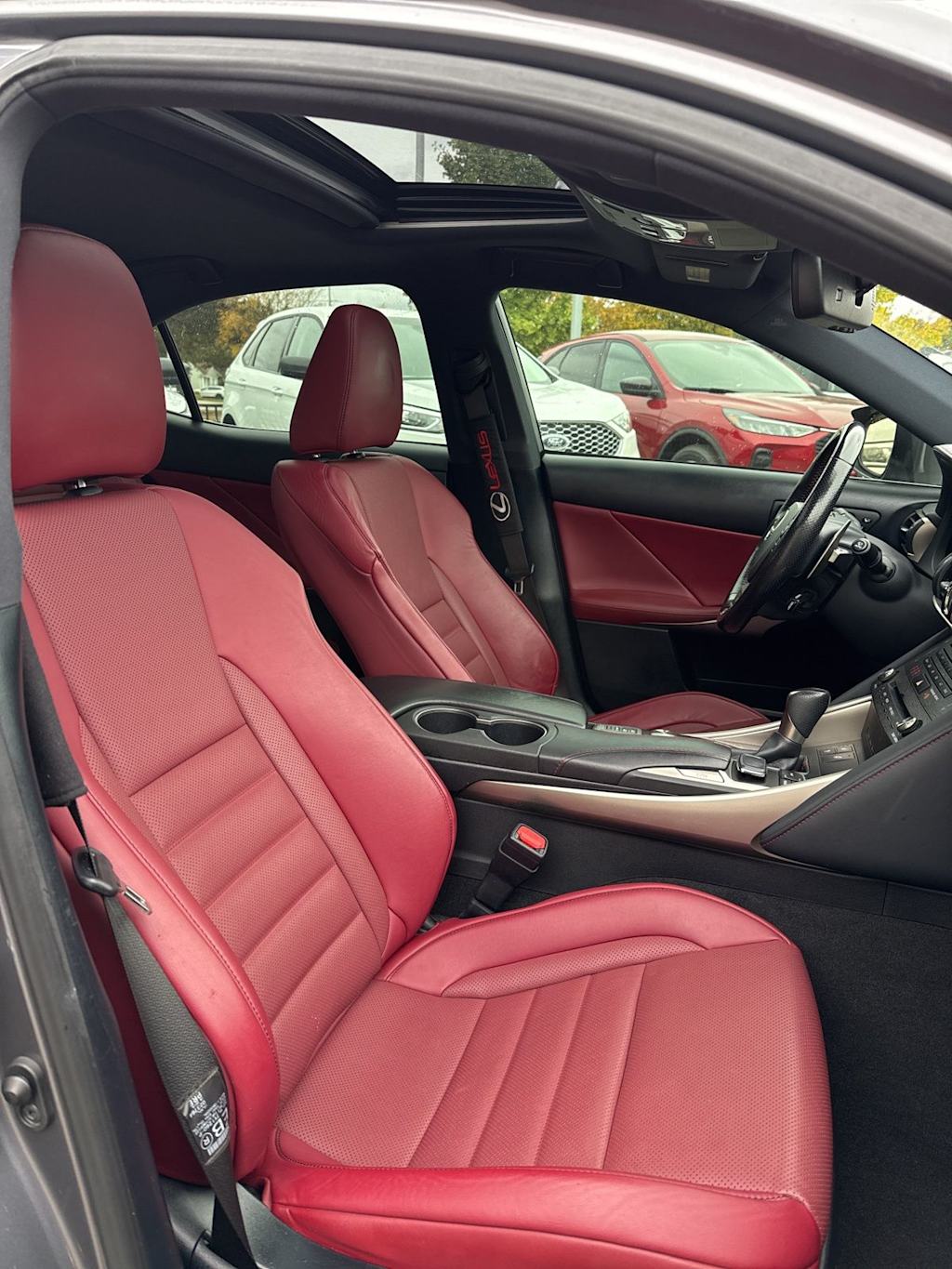 Thumbnail: 2019 Lexus IS - 30