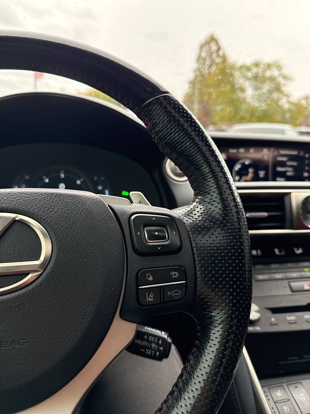 Thumbnail: 2019 Lexus IS - 38