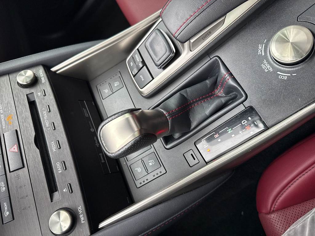 Thumbnail: 2019 Lexus IS - 14