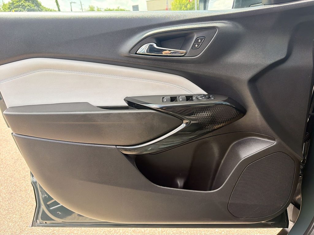Thumbnail: 2025 Chevrolet Trax - 33