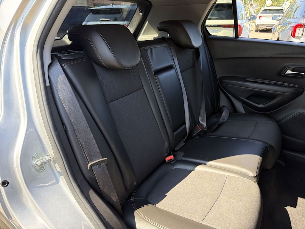 Thumbnail: 2018 Chevrolet Trax - 27