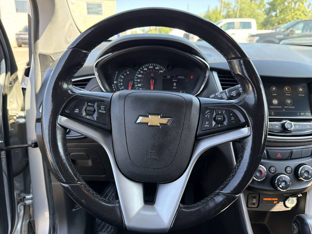 Thumbnail: 2018 Chevrolet Trax - 9