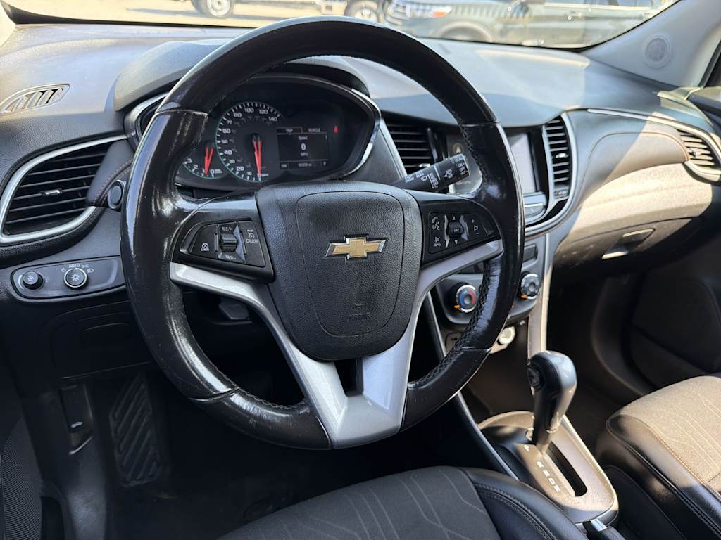 Thumbnail: 2018 Chevrolet Trax - 2