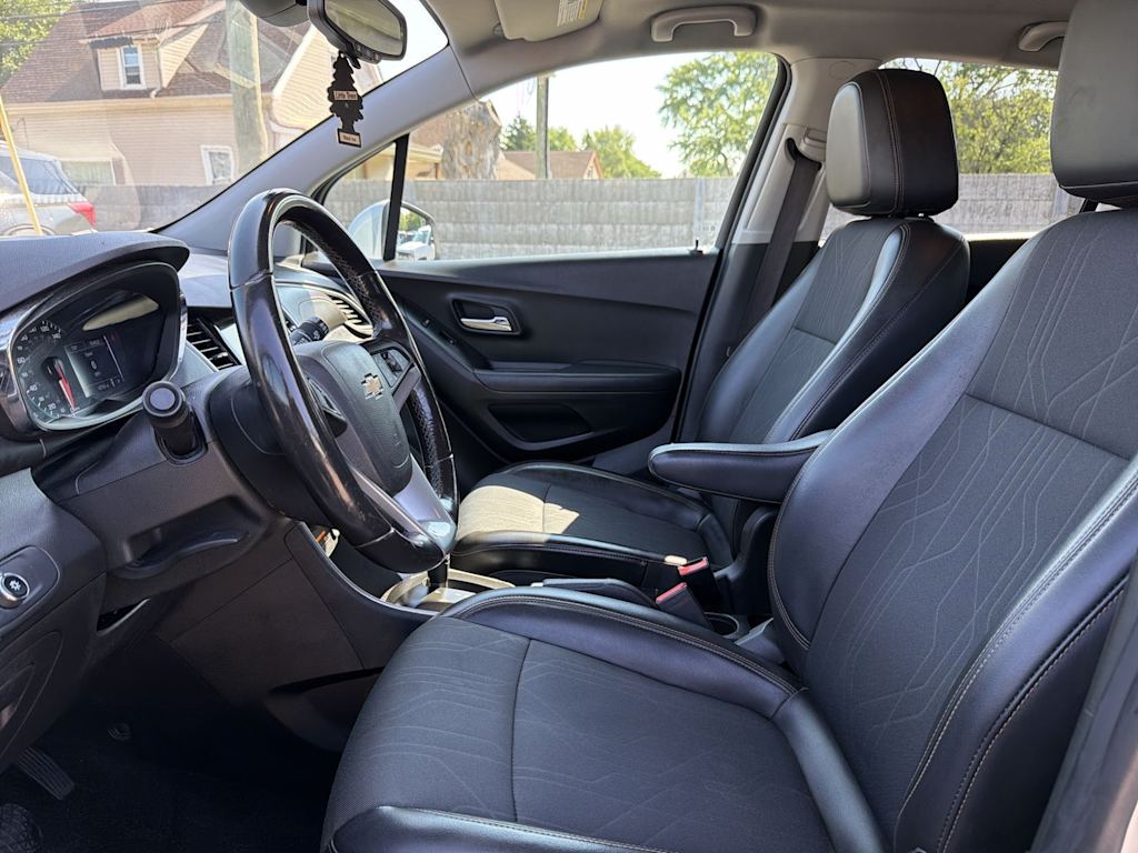 Thumbnail: 2018 Chevrolet Trax - 10