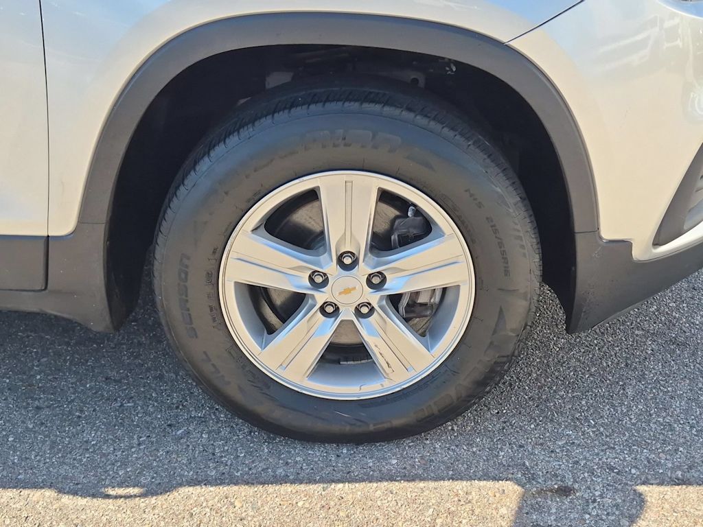 Thumbnail: 2018 Chevrolet Trax - 8
