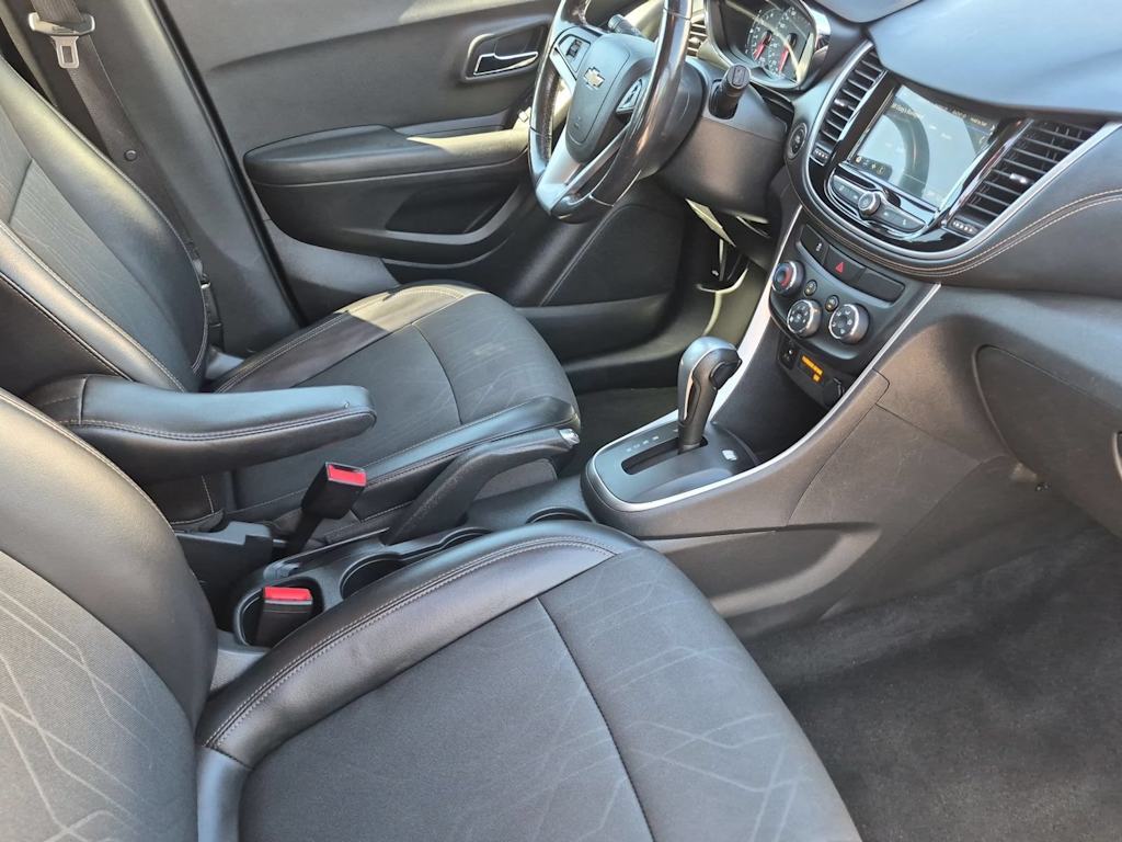 Thumbnail: 2018 Chevrolet Trax - 11