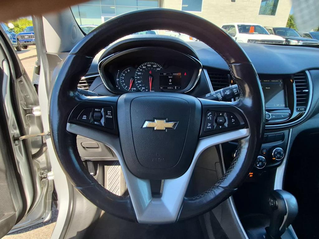 Thumbnail: 2018 Chevrolet Trax - 13