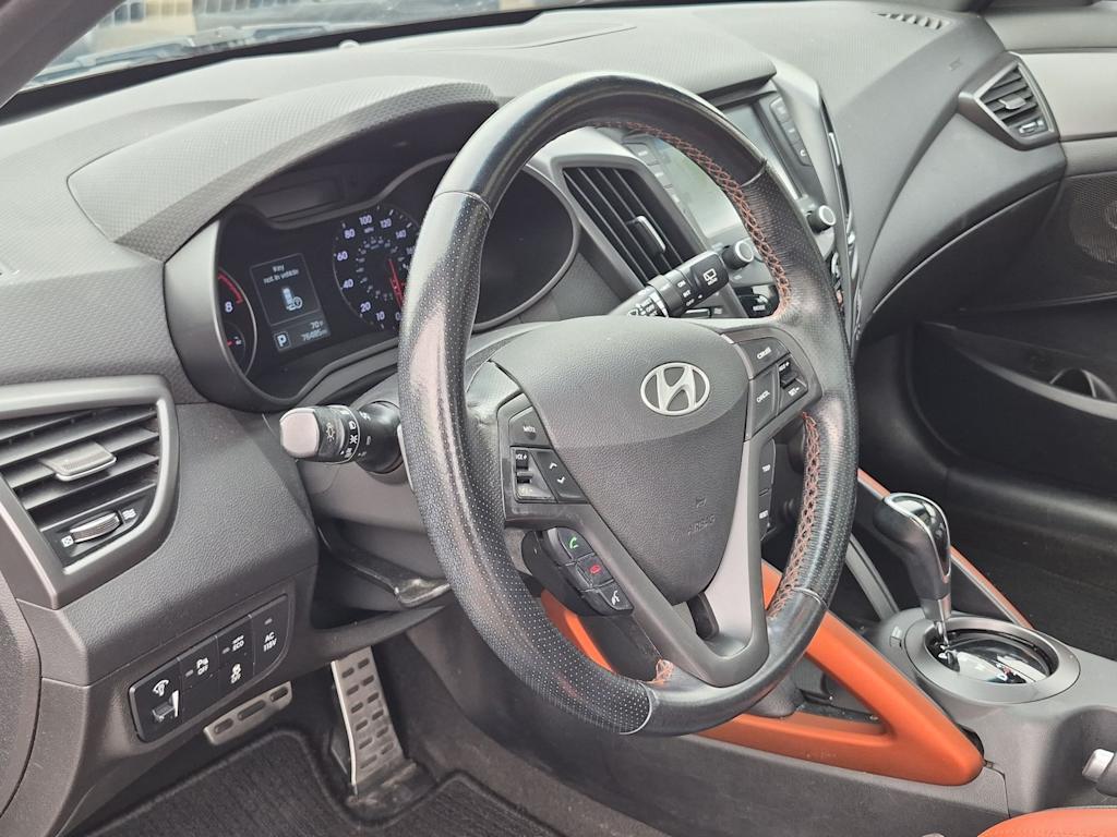 Thumbnail: 2016 Hyundai Veloster - 2