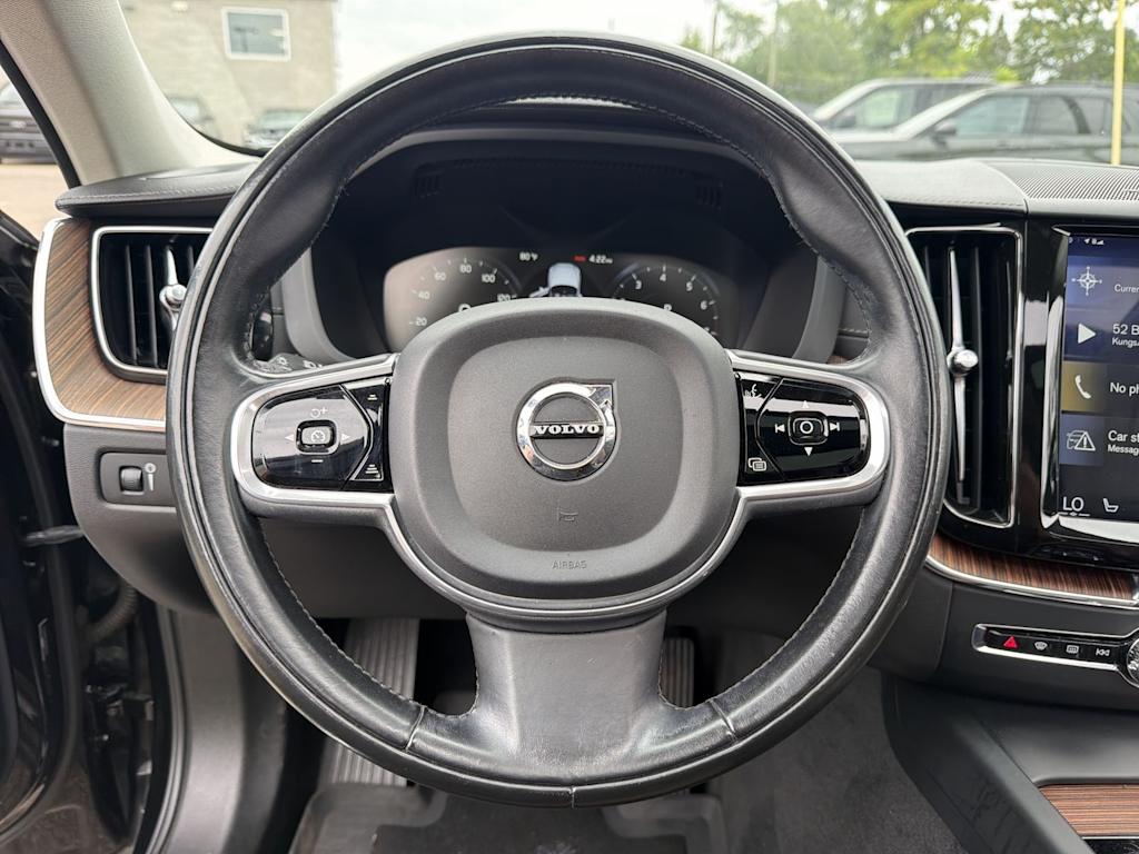 Thumbnail: 2019 Volvo XC60 - 8