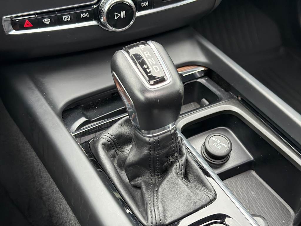 Thumbnail: 2019 Volvo XC60 - 13