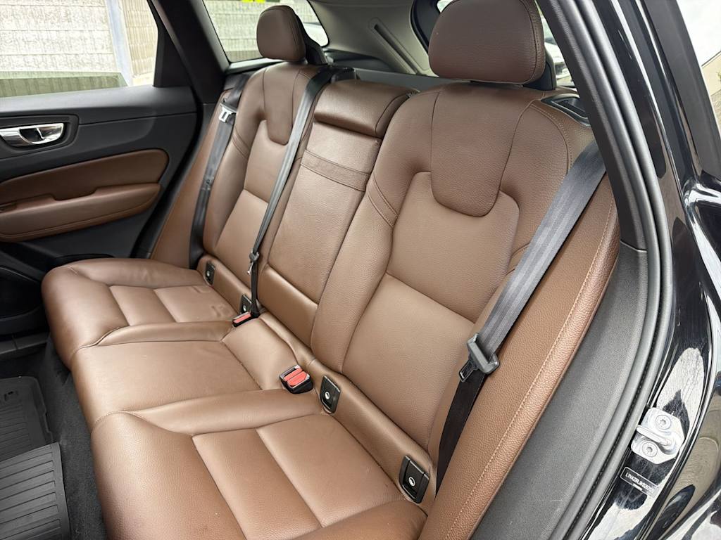 Thumbnail: 2019 Volvo XC60 - 26
