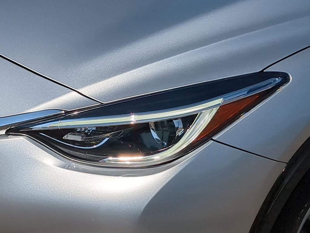 Thumbnail: 2018 INFINITI QX30 - 24