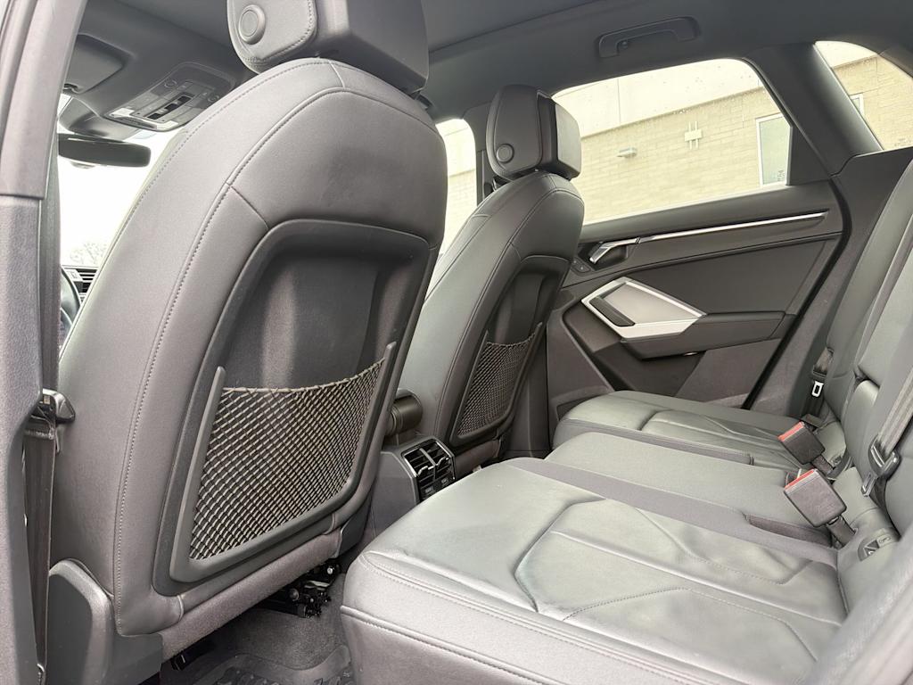 Thumbnail: 2021 Audi Q3 - 11