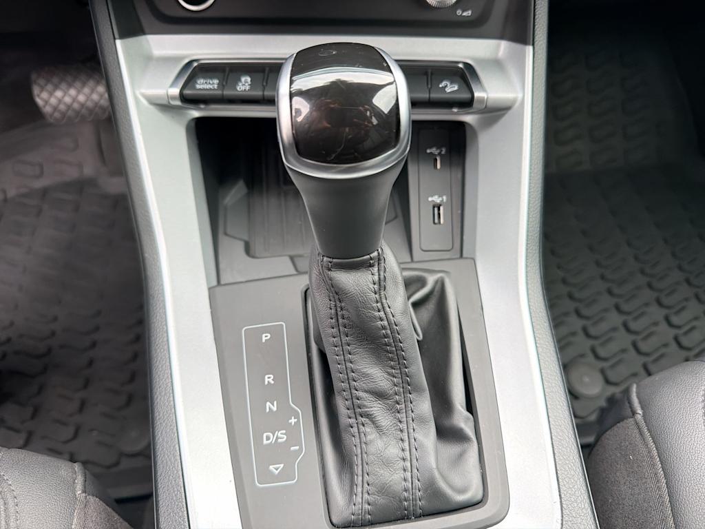Thumbnail: 2021 Audi Q3 - 33