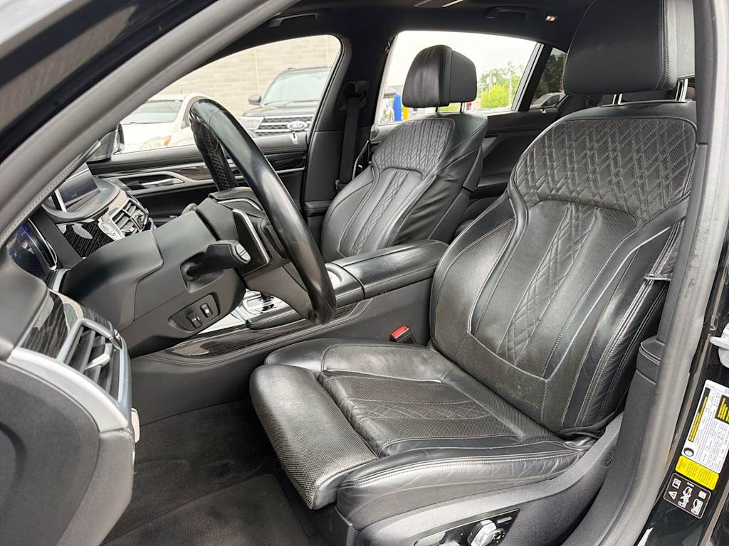 Thumbnail: 2019 BMW 7 Series - 10