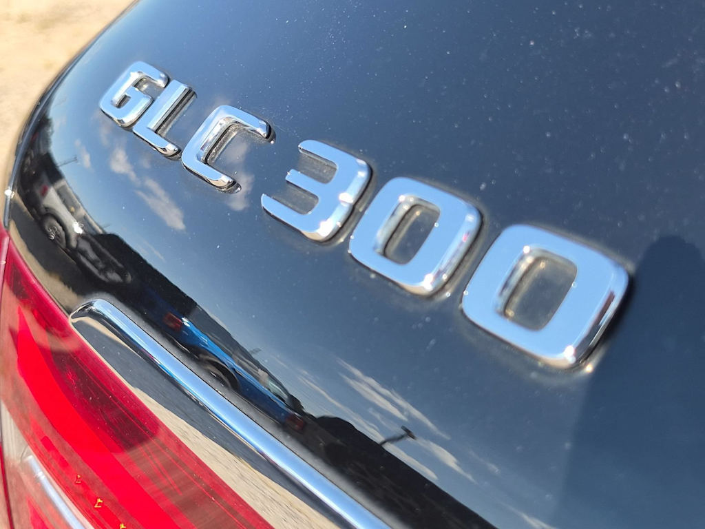 Thumbnail: 2018 Mercedes-Benz GLC - 20