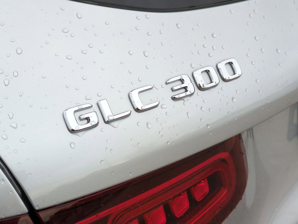 2020 Mercedes-Benz GLC 300 26