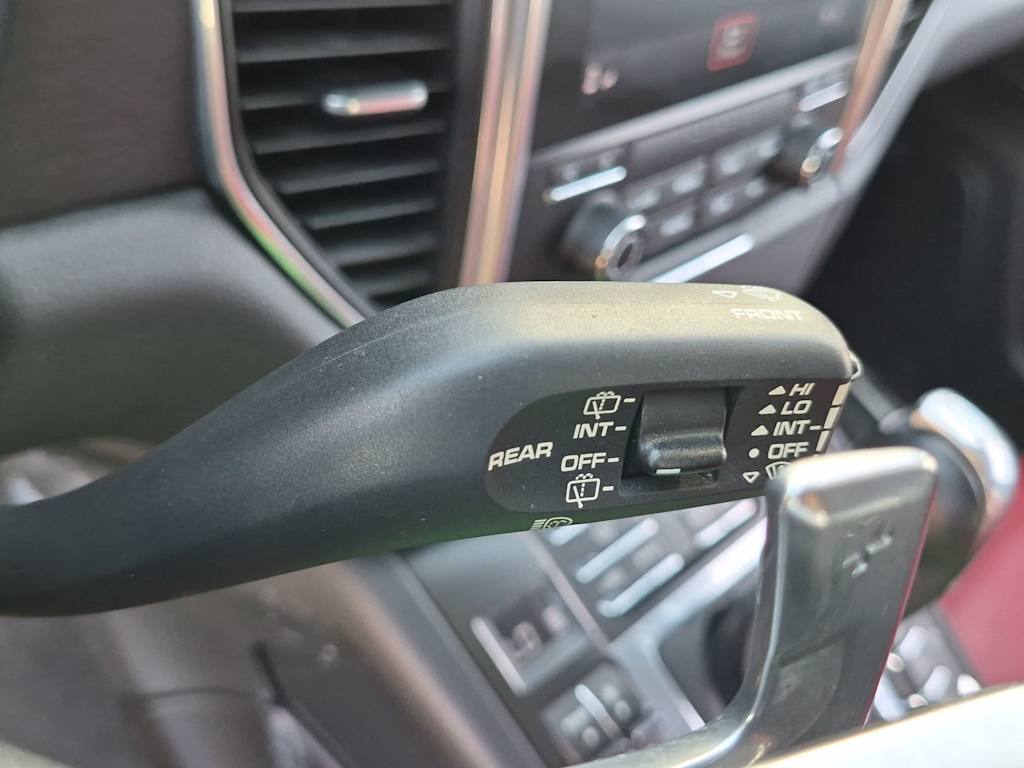 Thumbnail: 2018 Porsche Macan - 29