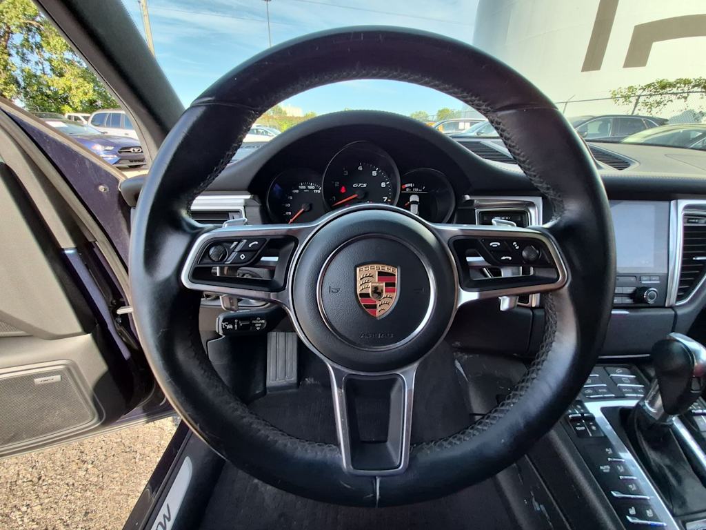 Thumbnail: 2018 Porsche Macan - 12