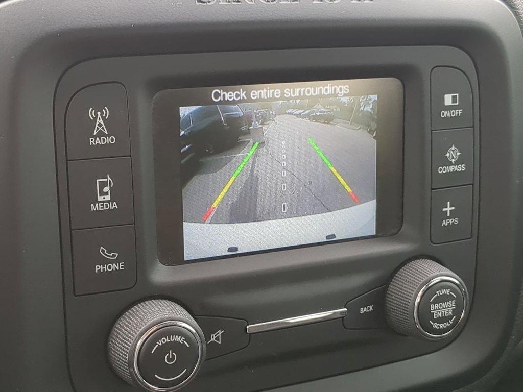 Thumbnail: 2016 Jeep Renegade - 32