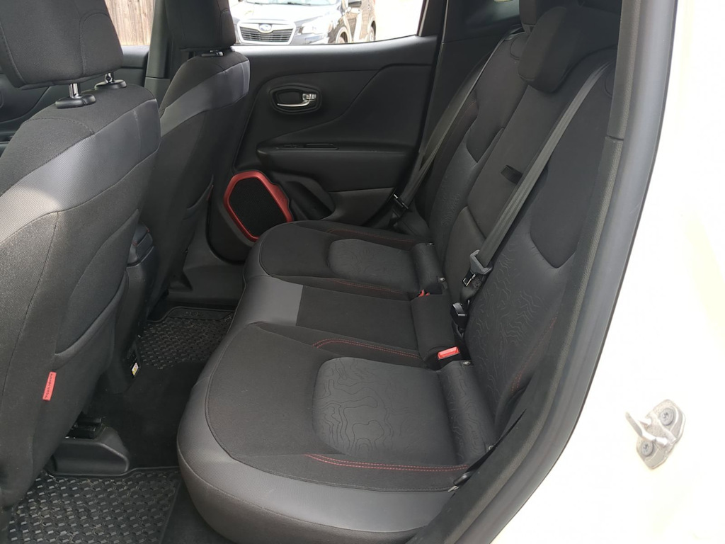Thumbnail: 2016 Jeep Renegade - 26