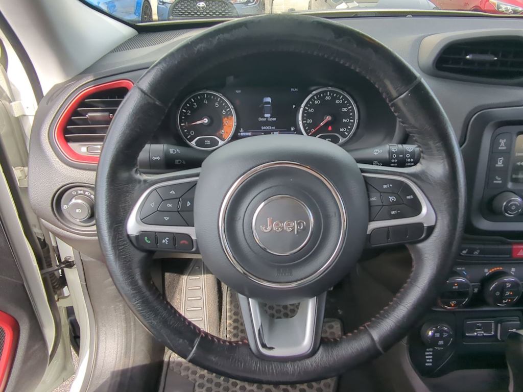 Thumbnail: 2016 Jeep Renegade - 13