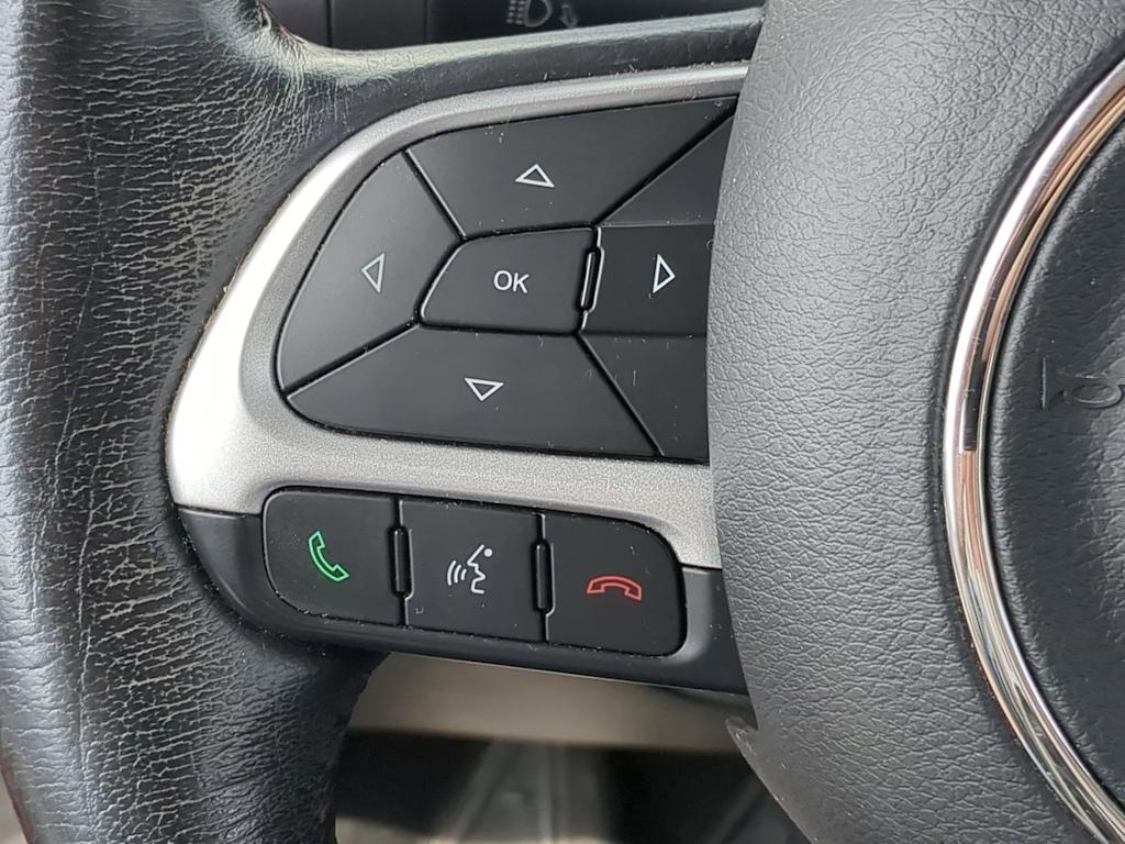 Thumbnail: 2016 Jeep Renegade - 28