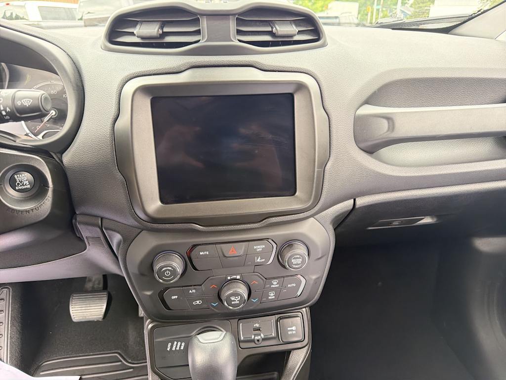 Thumbnail: 2021 Jeep Renegade - 12