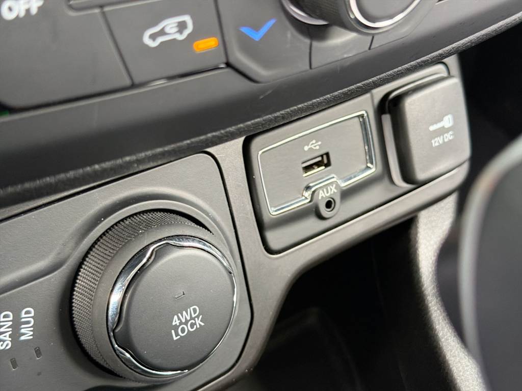 Thumbnail: 2021 Jeep Renegade - 35