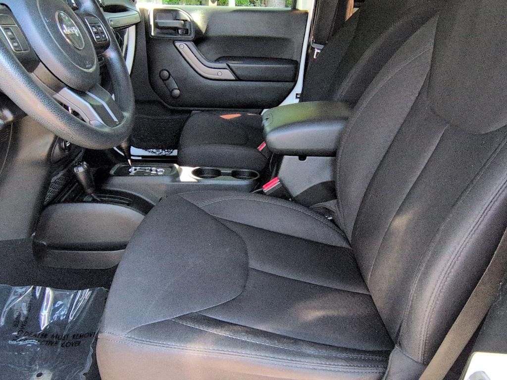 Thumbnail: 2014 Jeep Wrangler - 10